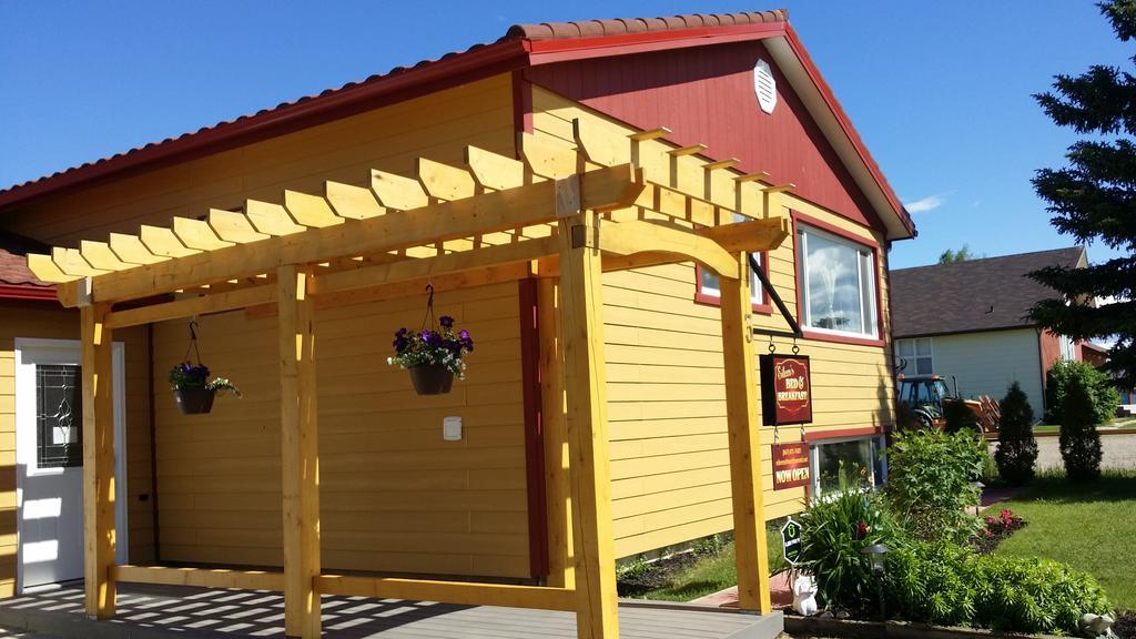 Eileen'S Bed & Breakfast/Guest House Hay River Eksteriør bilde