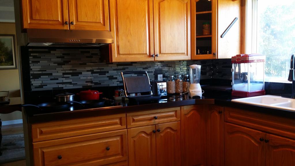 Eileen'S Bed & Breakfast/Guest House Hay River Eksteriør bilde